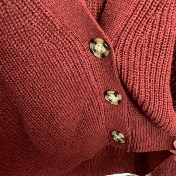 Garage Cropped Cardigan - Picture 3 of 6